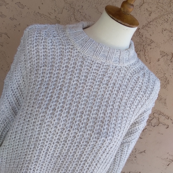 Happy x Nature Gray Open Knit Cropped Cable‎ Knit Sweater - Picture 3 of 7